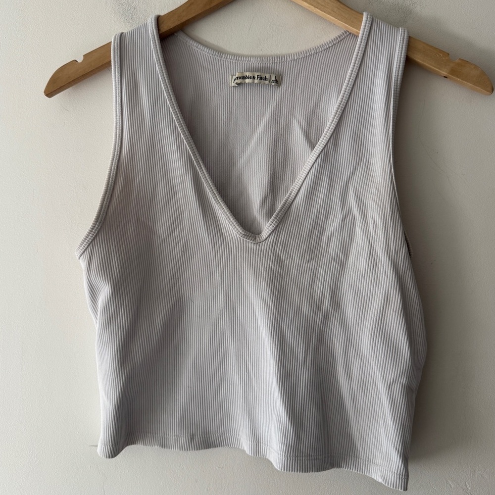 Abercrombie & Fitch White Ribbed V Neck Crop Tank Top